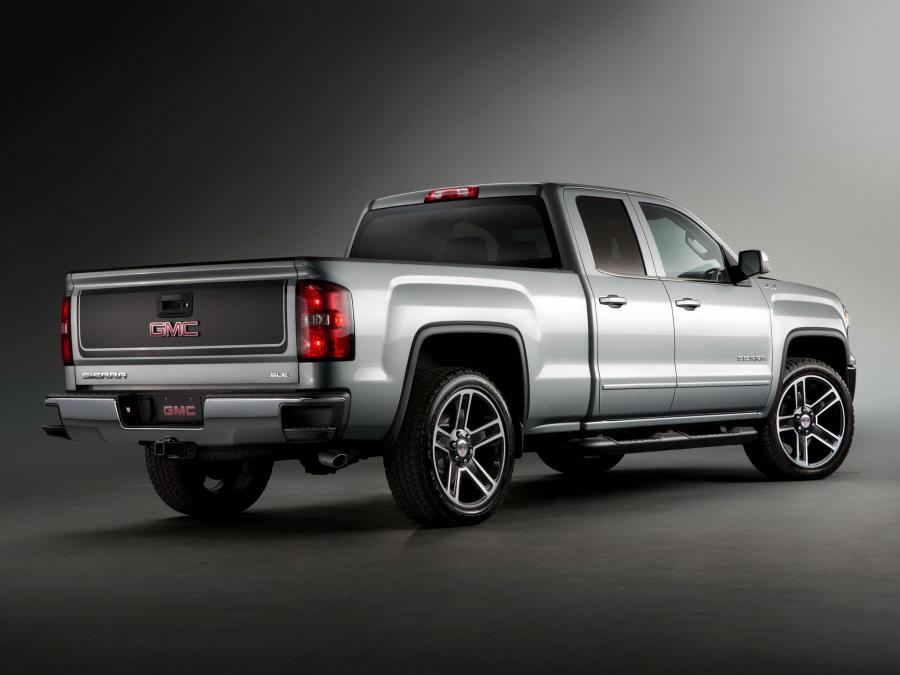  GMC Sierra 1500 SLE Double Cab Carbon Edition 2015 года  (фото 2 из 4)